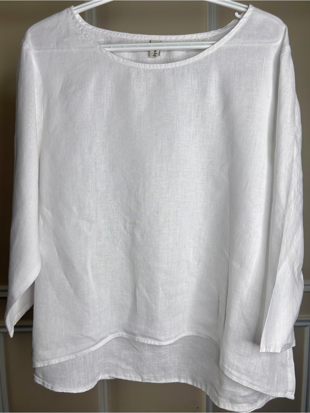 Classic White Linen Women's Crew Neck Three-Quarter Sleeve Top